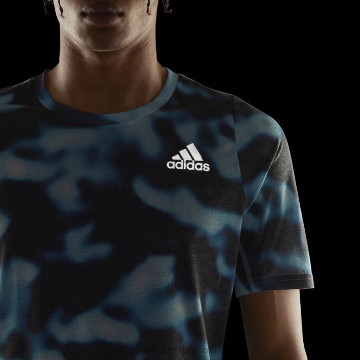 Adidas Tricou cu imprimeu peste tot cu 3 bare cu iconițe de alergare multicolore bărbați multicolor/albastru/cerneală 2JBN14854