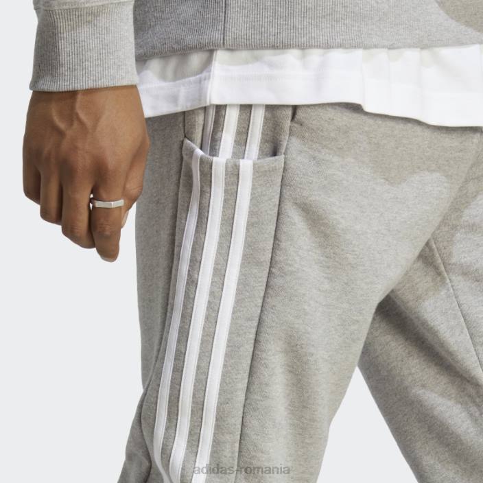 Adidas gri mediu essentials french terry manșetă conică pantaloni cu 3 dungi adidas bărbați gri mediu/alb 2JBN5577
