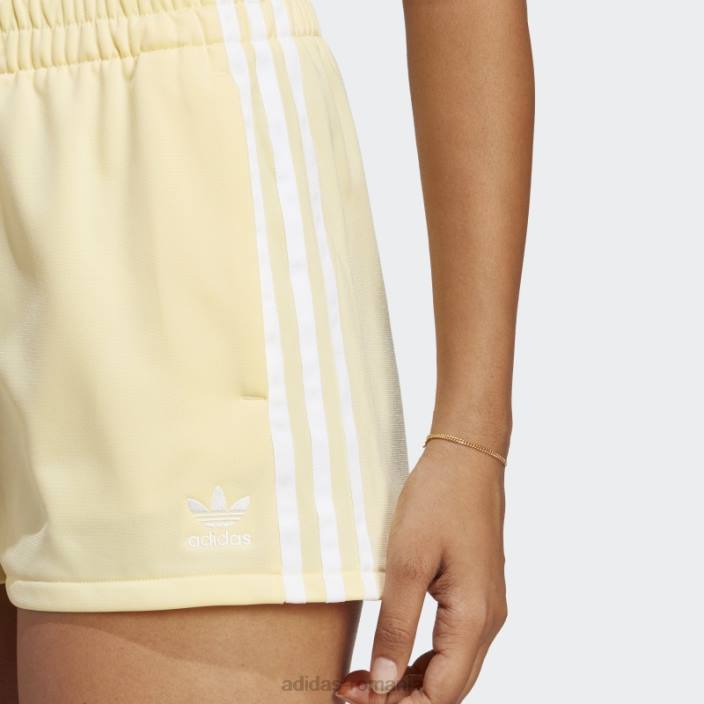 Adidas Pantaloni scurți galbeni cu 3 dungi femei galben 2JBN9511