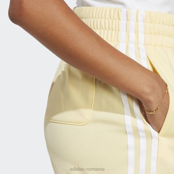 Adidas Pantaloni scurți galbeni cu 3 dungi femei galben 2JBN9511